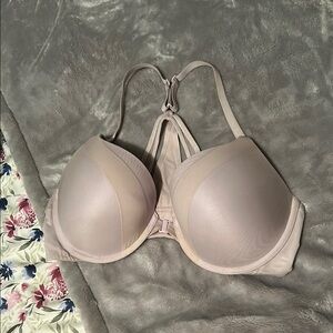 Victoria’s secret front clip Underwire Bra (36D)